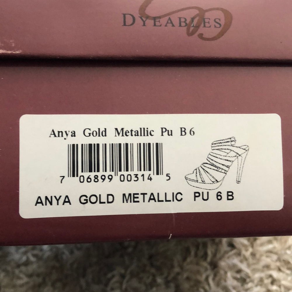 Heels - Picture 4 of 5